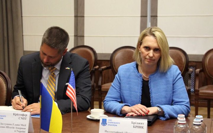 Світ вражений хоробрістю та стійкістю українського народу, - посол США