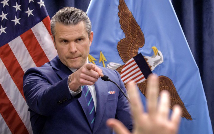 Reuters: Гегсет заявив про готовність США відновити удари по Ірану у разі провалу переговорів