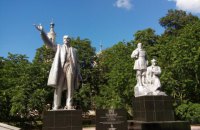 В Черниговской области отреставрировали и установили памятник Ленину