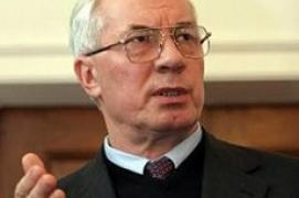 Азаров: перетасовывать министров будет Янукович, а не Левочкин 
