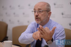 Порошенко поручил Резникову нейтрализовать коррупцию в Киеве