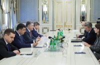 Порошенко после кредитного договора со США ждет соглашения с МВФ