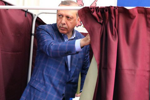 Эрдоган побеждает на выборах президента Турции