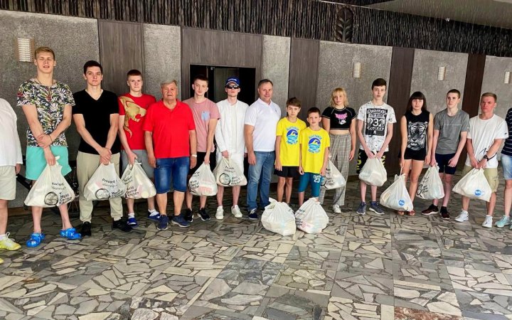 НОК України передав гумдопомогу спортсменам з Маріуполя, Слов’янська та Краматорська