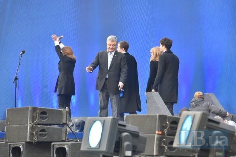 Порошенко: не верю, что Зеленский мечтает сдать Украину, но такая мечта есть у Путина