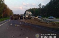 Трасса Киев-Чоп частично заблокирована из-за ДТП с фурой