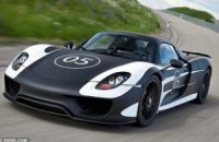 Porsche представил экономичный спорткар