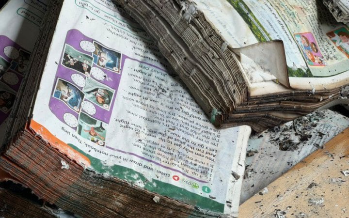 В Міносвіти розповіли про масштаби знищених підручників внаслідок ворожої атаки на столицю