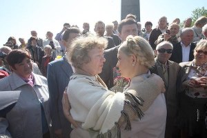 Янукович пытается изолировать Тимошенко - Батькивщина