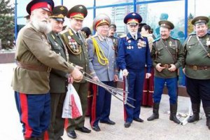 Тымчук сообщил об отправке домой российских казаков
