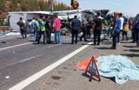 Щонайменше 32 людини загинули в Туреччині в різних ДТП, що сталися на місцях аварій
