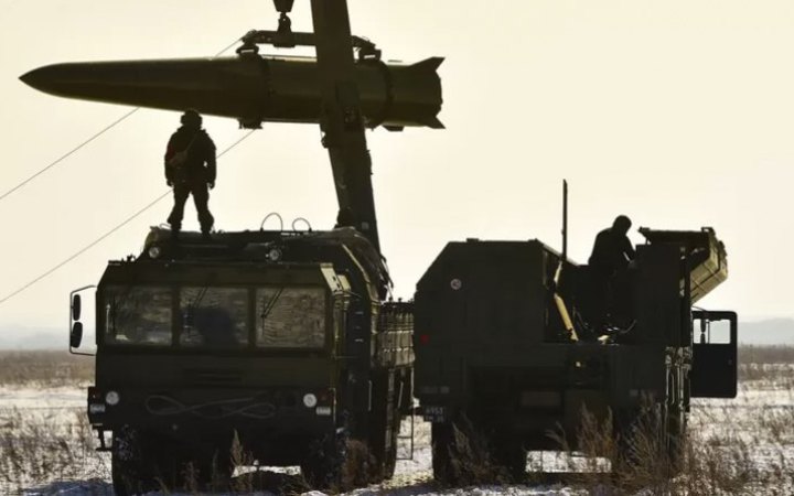 Росія вже використовує стратегічний запас за деякими видами озброєнь, - ГУР