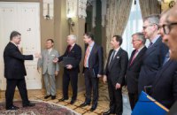 Порошенко поблагодарил послов стран G7 за поддержку Украины