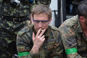 Советник главы Минобороны допустил прекращение перемирия на Донбассе