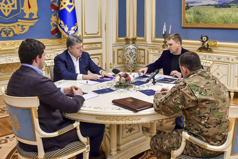 Порошенко провел совещание с силовиками из-за перестрелки в Княжичах
