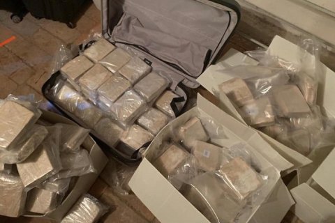 В Киеве полицейские изъяли более 300 кг героина