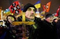 Активисты требуют у нардепов дежурить ночью на Майдане