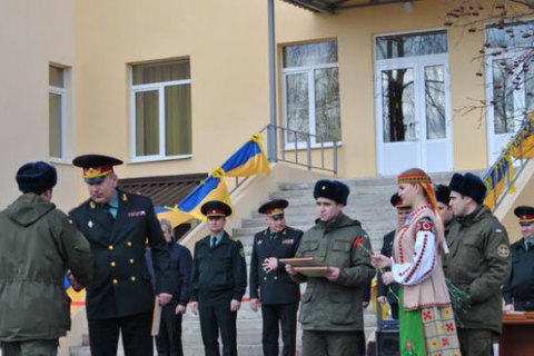Минобороны хочет заменить матпомощью постановку военных на квартирный учет