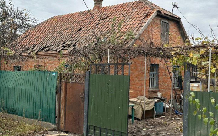 Окупанти обстріляли з артилерії громаду на Дніпропетровщині, є поранені