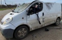 На Нікопольщині ворожий дрон-камікадзе поцілив в автівку. Одна людина загинула, ще одна поранена