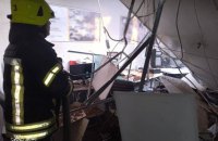 У банку Чернігова стався вибух: рятувальники майже годину боролися із пожежею