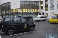 На округе "свободовца" в Киеве дежурят три автобуса с силовиками (ДОБАВЛЕНО ВИДЕО, НОВЫЕ ФОТО)
