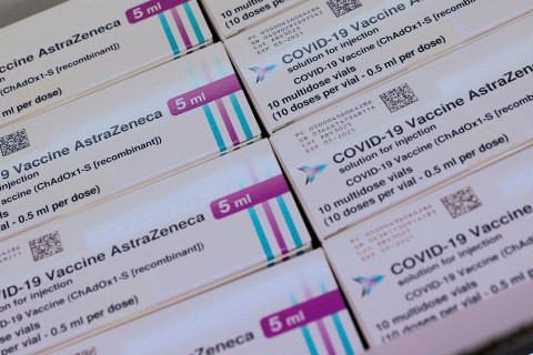 В Украине подали на регистрацию вакцину AstraZeneca против ковида