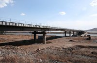 Росія і КНДР завершують будувати перший автомобільний міст для таємних військових поставок, – The Guardian
