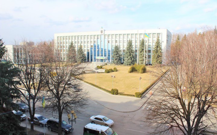 Правоохоронці Рівного отримали повідомлення про замінування будівлі ОВА та ще трьох споруд