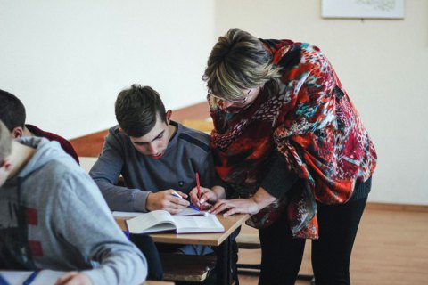 УЦОКО сегодня откроет регистрацию на пробную сертификацию учителей