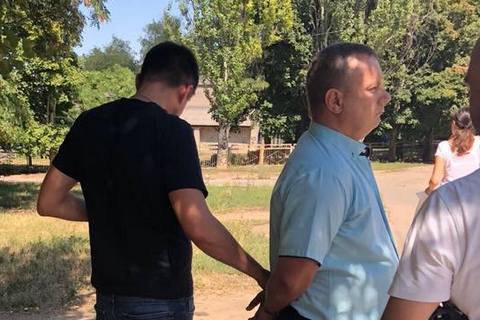 Начальник донецкого облуправления Гоструда попался на взятке 1 млн гривен