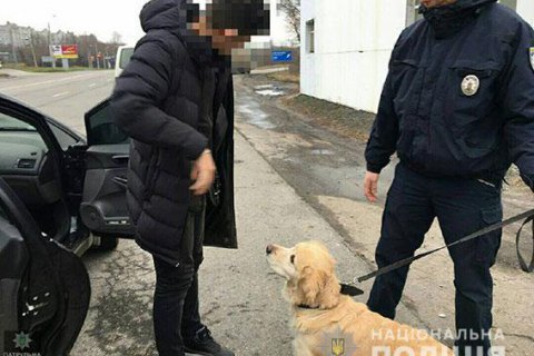 Комвзвода воинской части в Харьковской области задержан при получении 10 тыс. гривен взятки