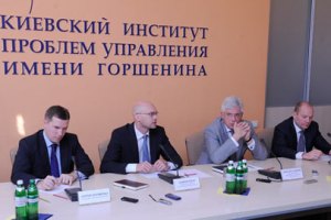 За чей счет развивать столицу: за счет государства или частных инвесторов?