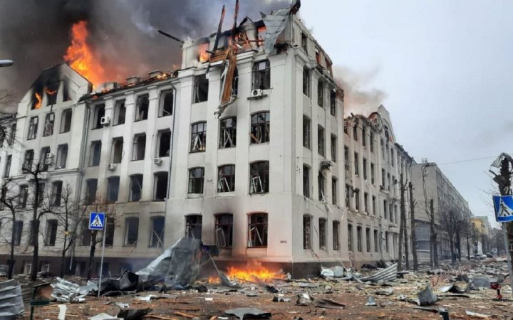Харківські рятувальники за добу 20 разів виїжджали на пожежі, спричинені обстрілами