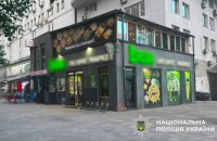 Повідомлено про підозру киянину, який без дозволу збудував двоповерхове приміщення і здавав його в оренду під магазин