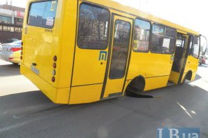 В Киеве угнали маршрутку 