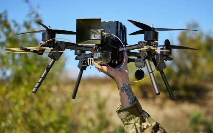TAF Industries представила оновлений носій ретранслятора «Колібрі 13″ FR1» 