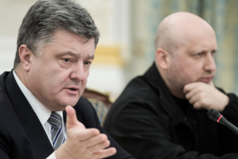 Порошенко отдал приказ силам АТО открывать ответный огонь