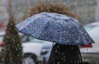 7 грудня в Україні всюди, крім східних областей, сніг