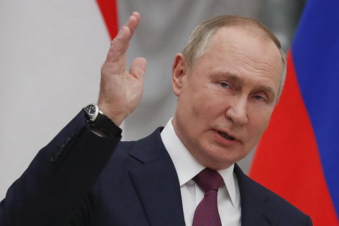 "Готові надати політичний притулок", – Путін поглузував з Порошенка на тлі справи про державну зраду