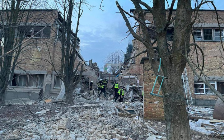 Зросла кількість жертв від російського удару по гуртожитку в Ржищеві