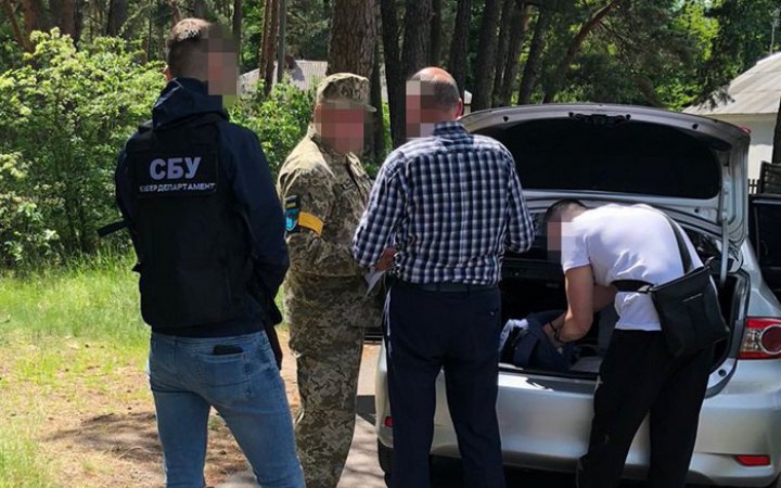 Шістьом топчиновникам Держгеокадастру повідомили про підозри у справі про розкрадання земель