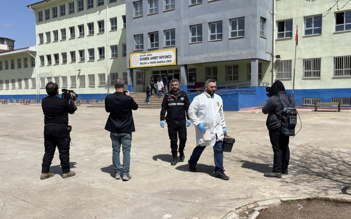 У Туреччині провели десятки арештів через суперечливий контент у соцмережах після стрілянин у школах