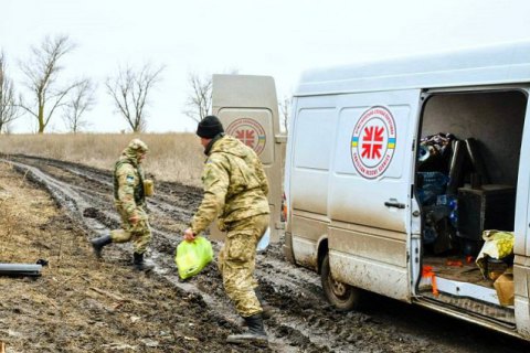 Боевики уничтожили автомобиль "Христианской службы спасения" возле Опытного 