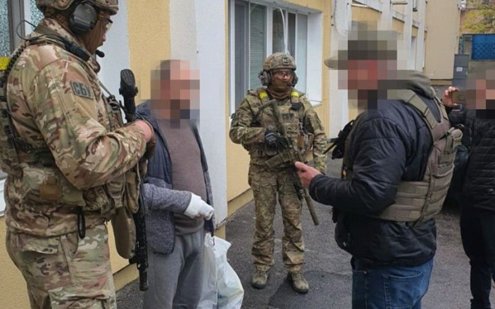 СБУ затримала в Херсоні екскерівника банку РФ, який під час окупації вводив у місті "рубльову зону"