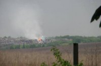 Біля Рівного загорілося сміттєзвалище