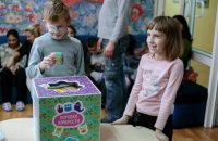 Через колапс МОЗ в "Охматдиті" може виникнути кризова ситуація з дитячою онкологією, - волонтери