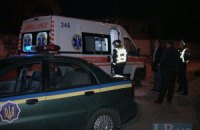 Біля станції метро "Чернігівська" у Києві таксі на великій швидкості збило жінку-пішохода