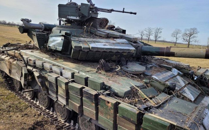 Росія відводить війська від Харкова, вивозить техніку і майно з Білорусі, – Генштаб