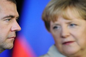 Медведев распорядился провести перекрестные года Германии и России